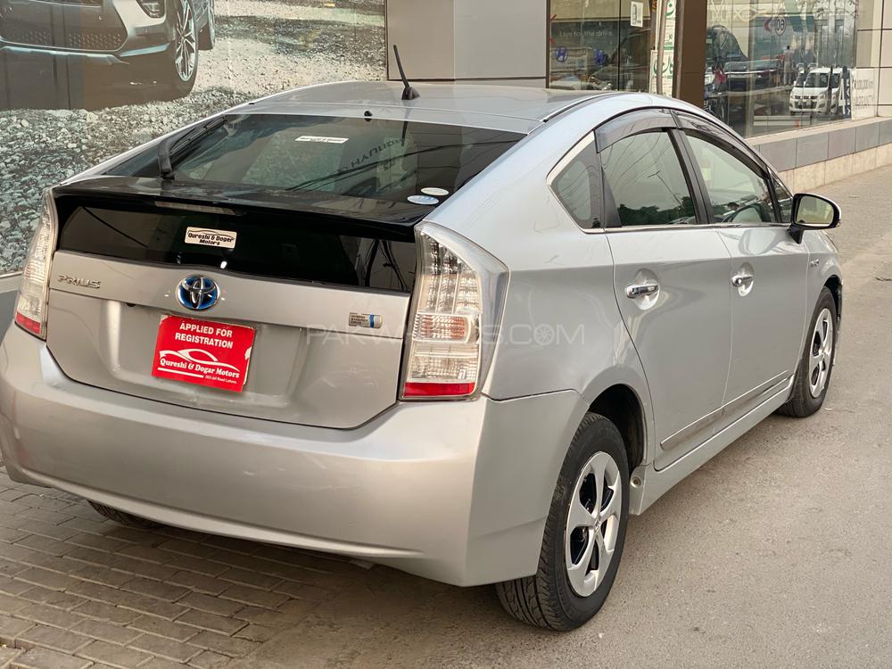 Toyota Prius 2011 for Sale in Lahore Toyota Prius 2011 for Sale in Lahore Image-3