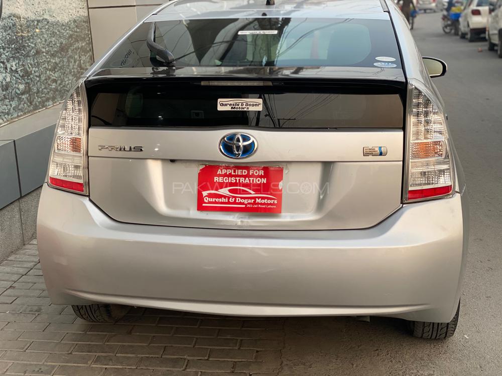 Toyota Prius 2011 for Sale in Lahore Toyota Prius 2011 for Sale in Lahore Image-4