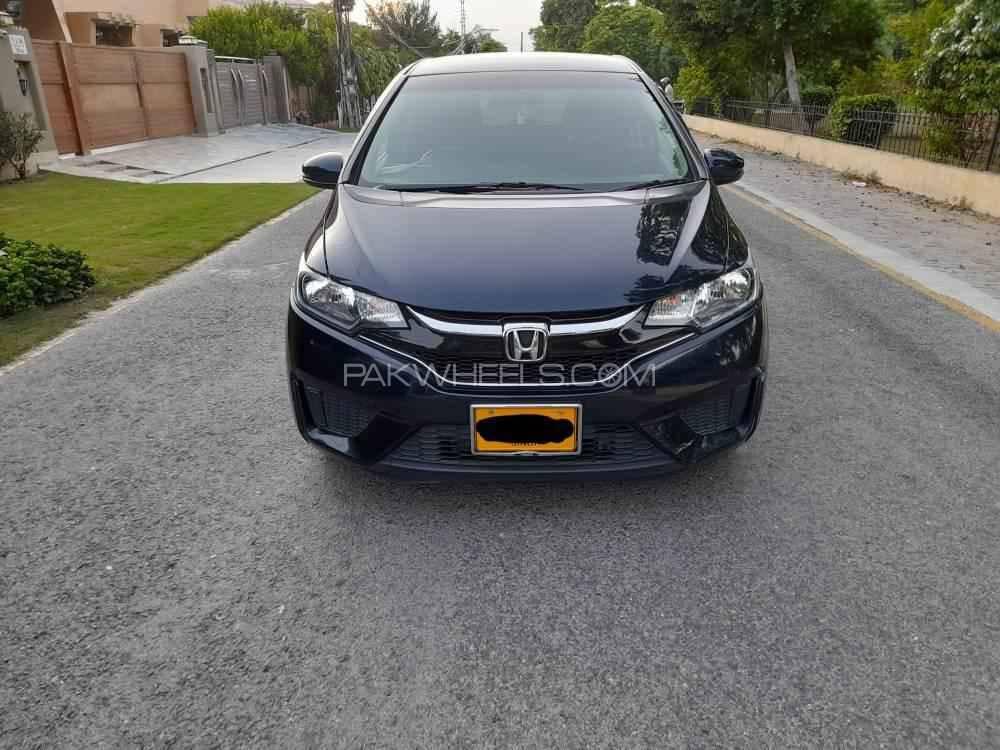Honda Fit 2015 for Sale in Karachi Image-1