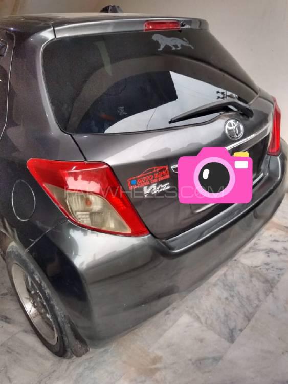 Toyota Vitz 2011 for Sale in Islamabad Image-1