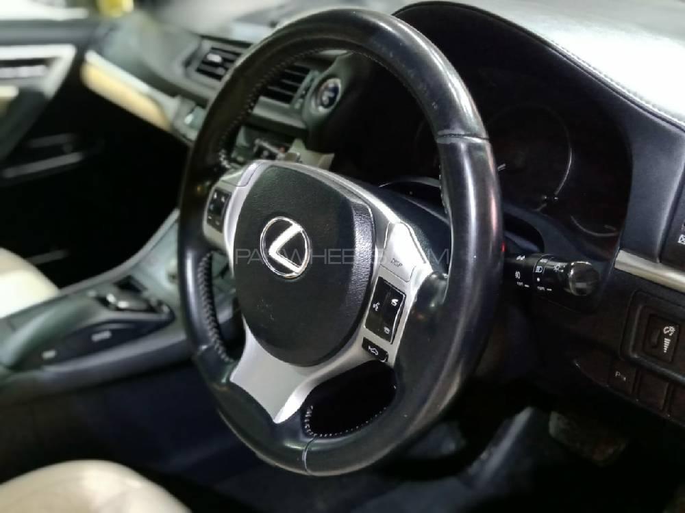 Lexus CT200h 2011 for Sale in Lahore Image-1