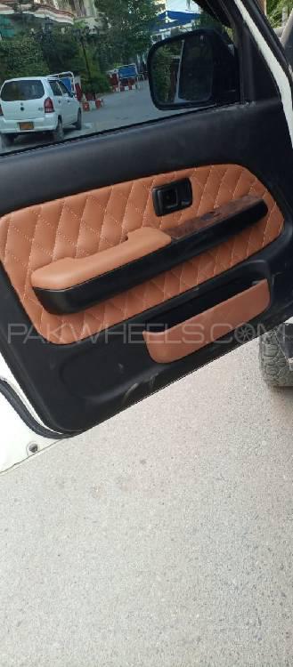 Toyota Hilux 2003 for Sale in Karachi Toyota Hilux 2003 for Sale in Karachi Image-10