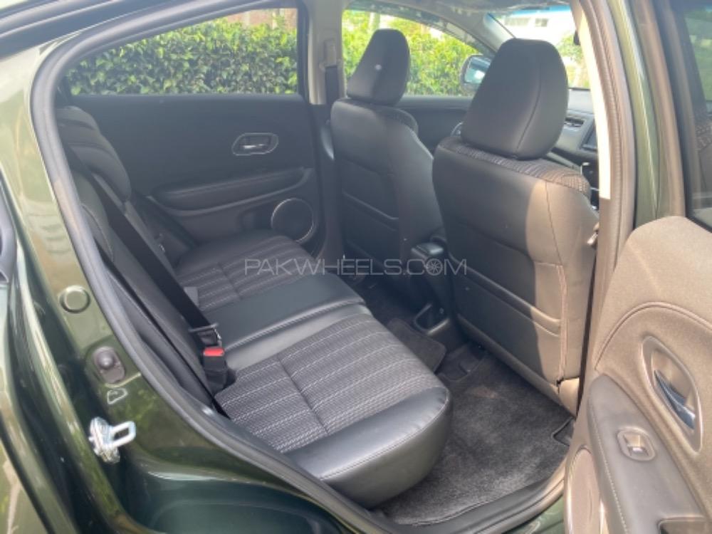 Honda Vezel 2016 for Sale in Lahore Honda Vezel 2016 for Sale in Lahore Image-4