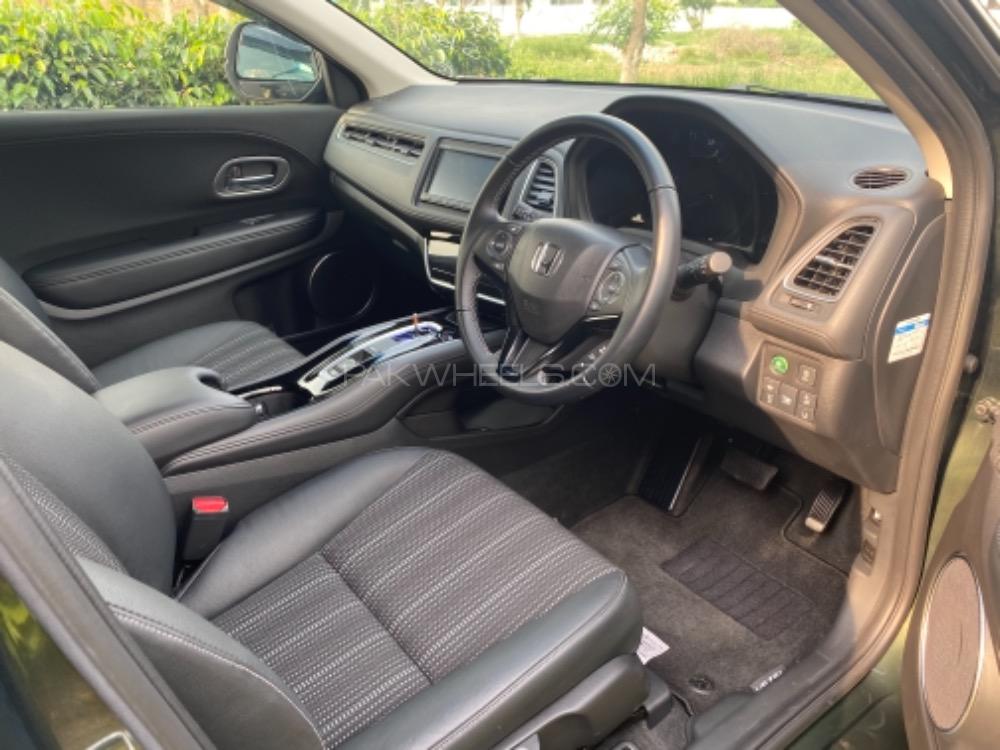 Honda Vezel 2016 for Sale in Lahore Honda Vezel 2016 for Sale in Lahore Image-3