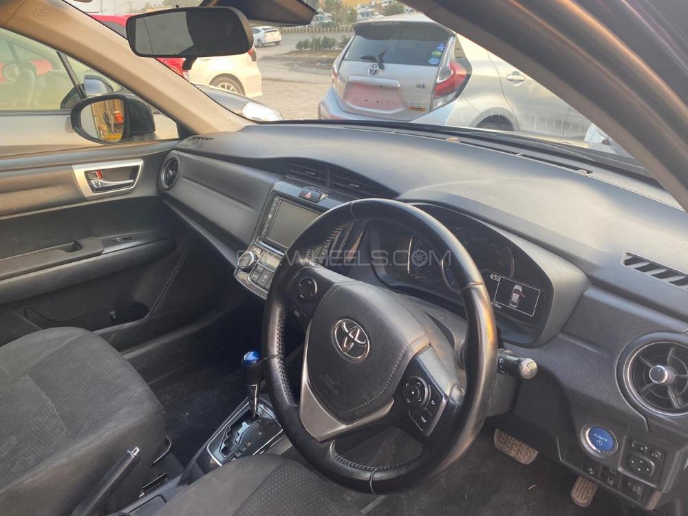 Toyota Corolla Axio 2015 for Sale in Peshawar Toyota Corolla Axio 2015 for Sale in Peshawar Image-4