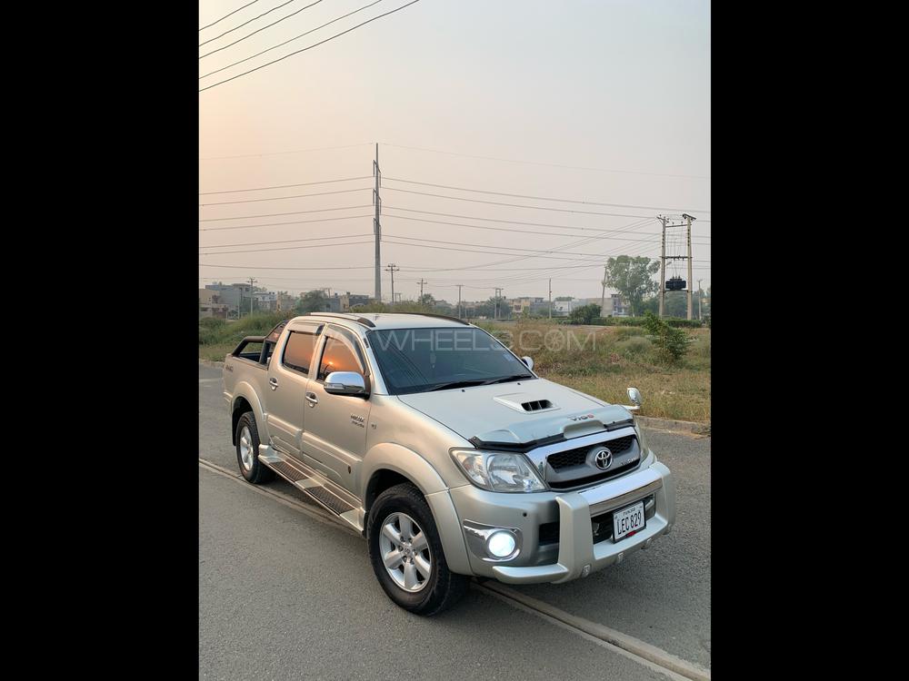 Toyota Hilux 2009 for Sale in Lahore Image-1
