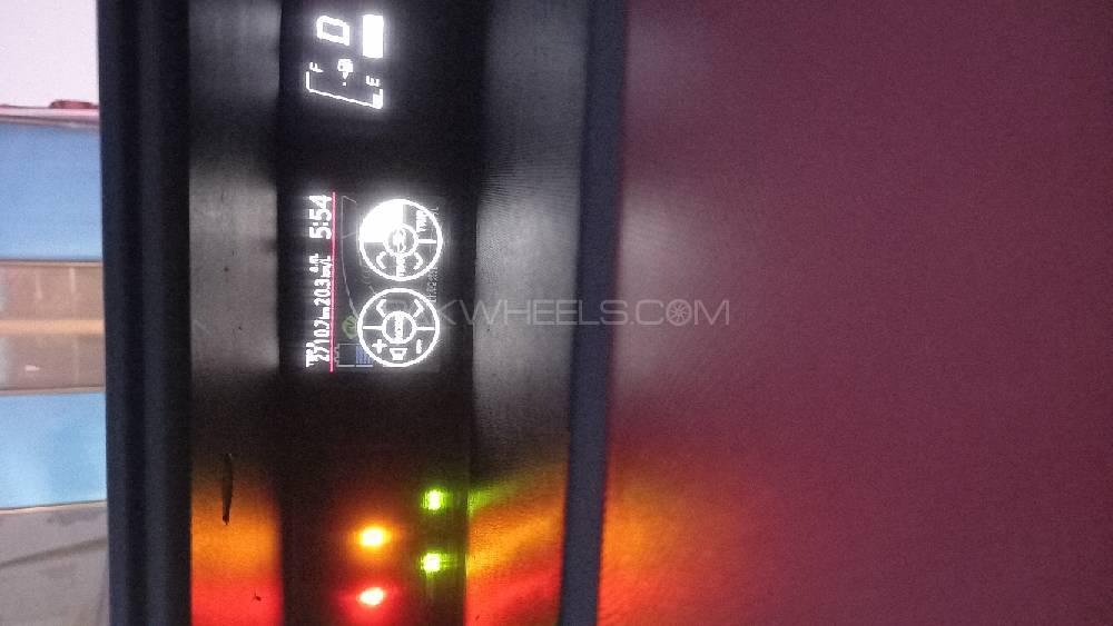 Toyota Aqua 2015 for Sale in Peshawar Toyota Aqua 2015 for Sale in Peshawar Image-7