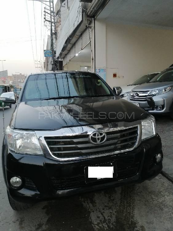 Toyota Hilux 2014 for Sale in Multan Image-1