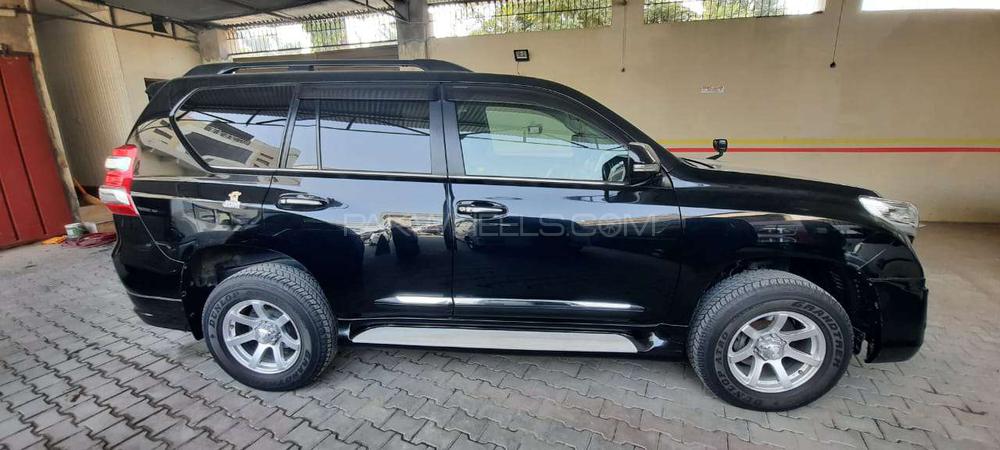 Toyota Prado 2010 for Sale in Sialkot Toyota Prado 2010 for Sale in Sialkot Image-2