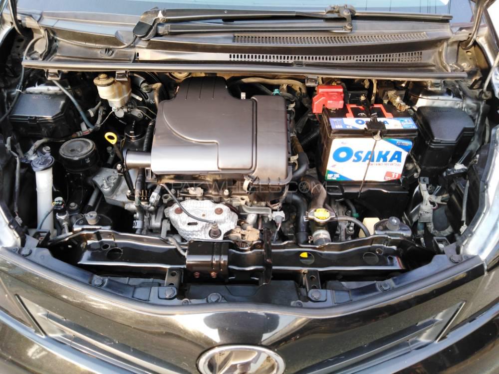 Toyota Vitz 2013 for Sale in Lahore Image-1