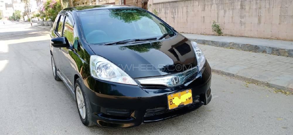 Honda Fit 2011 for Sale in Karachi Image-1