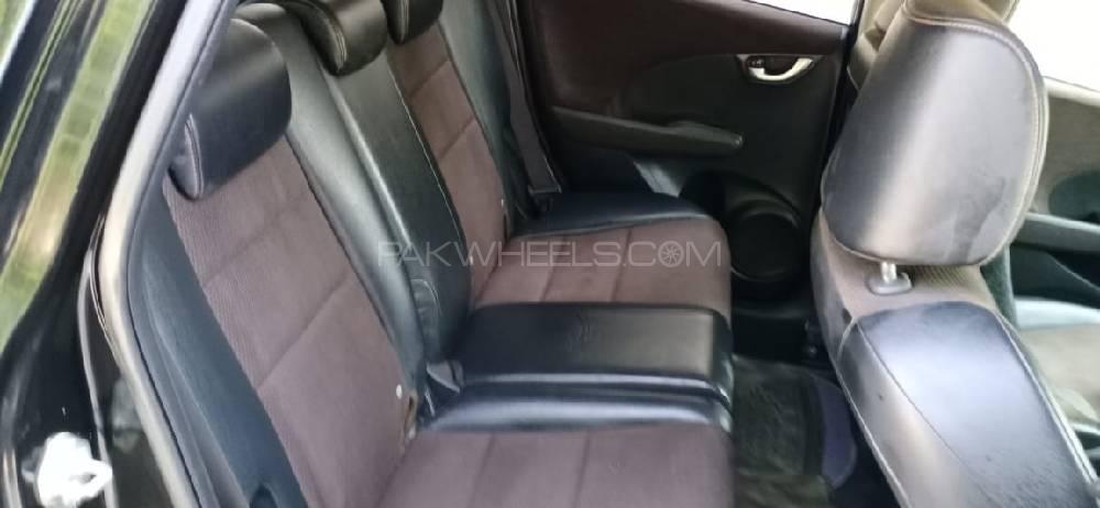 Honda Fit 2011 for Sale in Karachi Honda Fit 2011 for Sale in Karachi Image-12