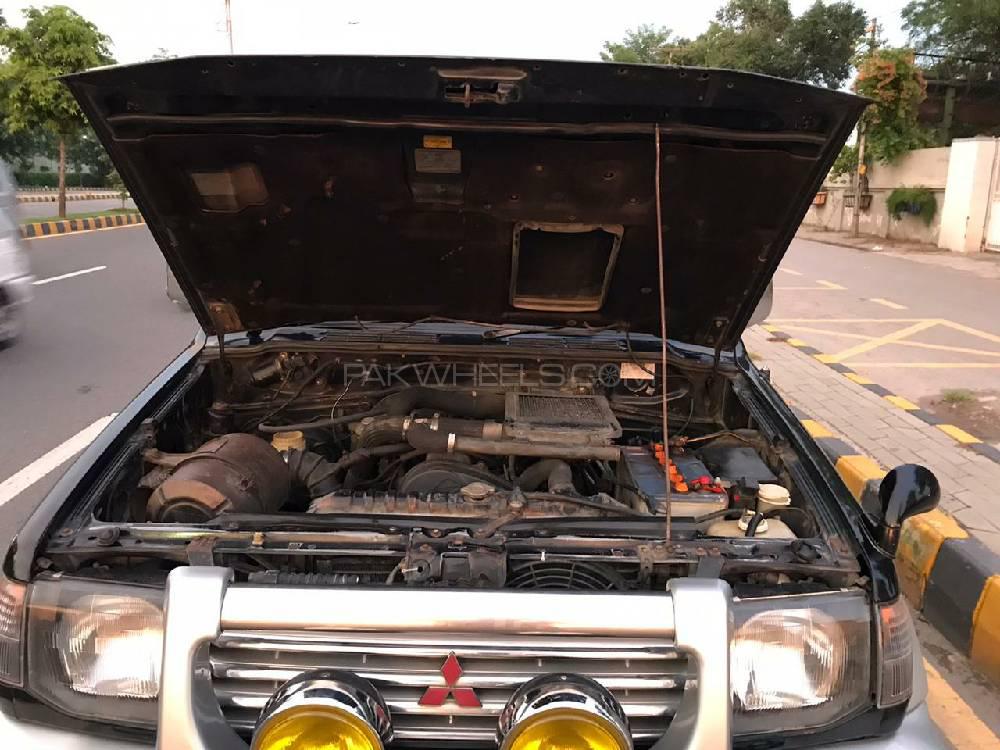 Mitsubishi Pajero 1992 for Sale in Lahore Mitsubishi Pajero 1992 for Sale in Lahore Image-9