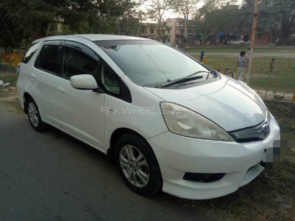 Honda Fit 2012 for Sale in Lahore Honda Fit 2012 for Sale in Lahore Image-12