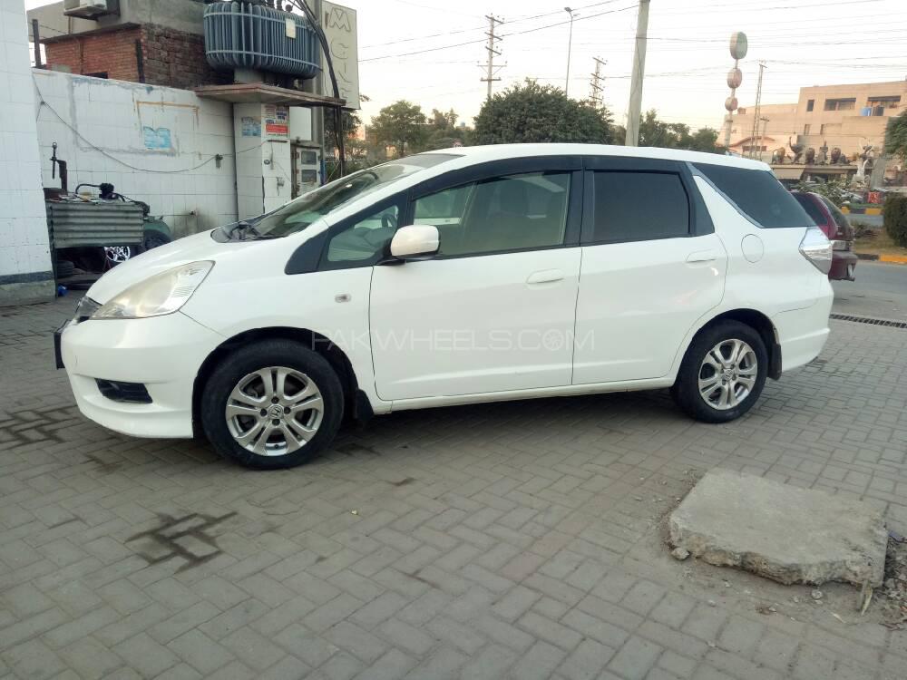 Honda Fit 2012 for Sale in Lahore Honda Fit 2012 for Sale in Lahore Image-15