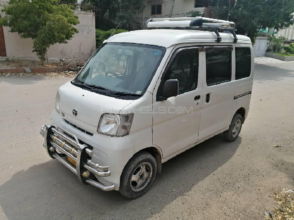 Toyota Pixis Van 2013 for Sale in Karachi Image-1