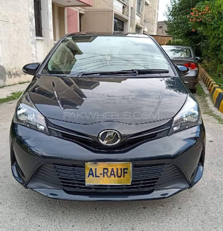 Toyota Vitz 2014 for Sale in Peshawar Image-1