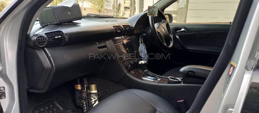 مرسڈیز بینز سی کلاس 2004 for Sale in ملتان مرسڈیز بینز سی کلاس 2004 for Sale in ملتان Image-6
