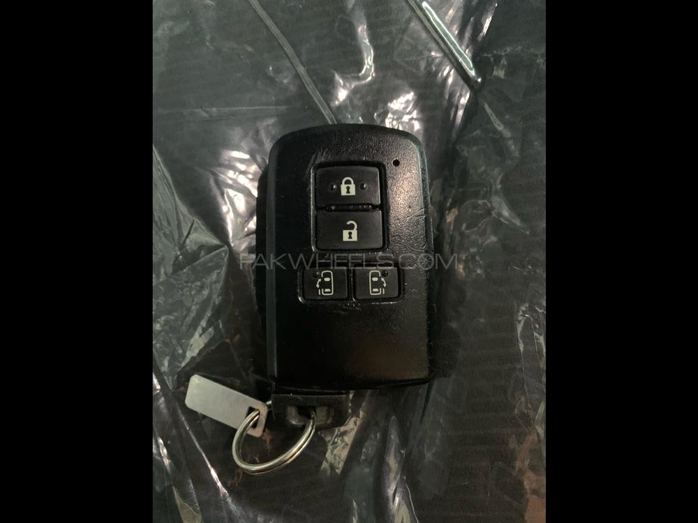 Toyota Voxy 2015 for Sale in Peshawar Toyota Voxy 2015 for Sale in Peshawar Image-20