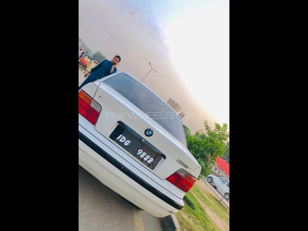BMW 3 Series 1998 for Sale in Peshawar BMW 3 Series 1998 for Sale in Peshawar Image-5