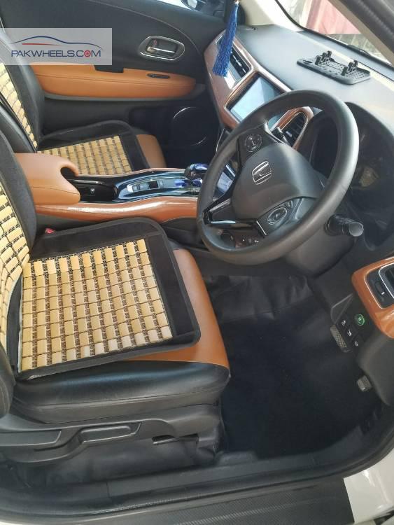 Honda Vezel 2016 for Sale in Rawalpindi Honda Vezel 2016 for Sale in Rawalpindi Image-12