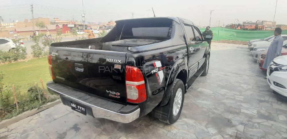 Toyota Hilux 2015 for Sale in Peshawar Toyota Hilux 2015 for Sale in Peshawar Image-2