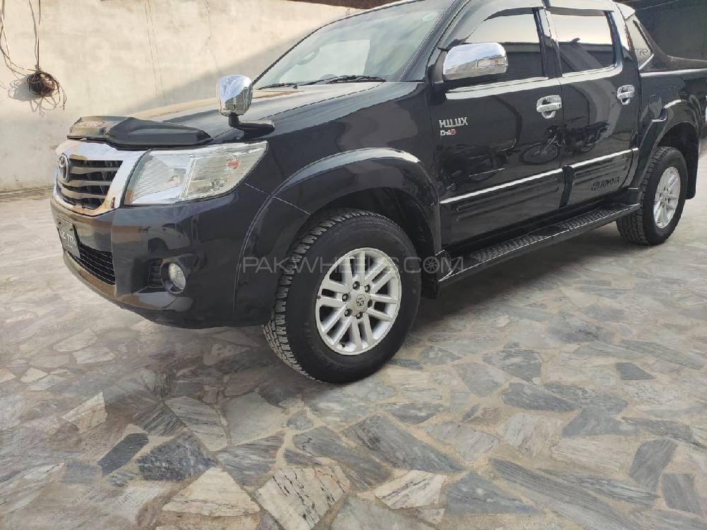ٹویوٹا ہائیلکس 2015 for Sale in پشاور Image-1