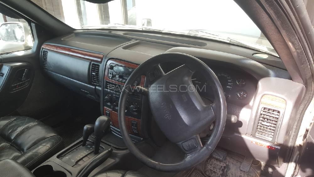 Jeep Cherokee 2001 for Sale in Lahore Jeep Cherokee 2001 for Sale in Lahore Image-2