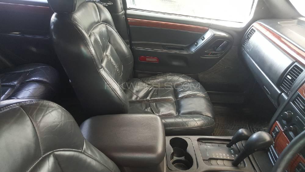 Jeep Cherokee 2001 for Sale in Lahore Jeep Cherokee 2001 for Sale in Lahore Image-10