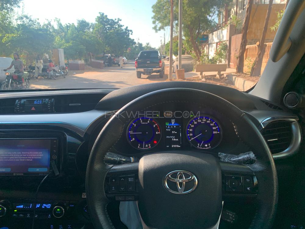 Toyota Hilux 2019 for Sale in Karachi Image-1