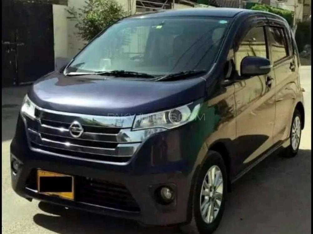 Nissan Dayz Highway Star 2014 for Sale in Karachi Nissan Dayz Highway Star 2014 for Sale in Karachi Image-2