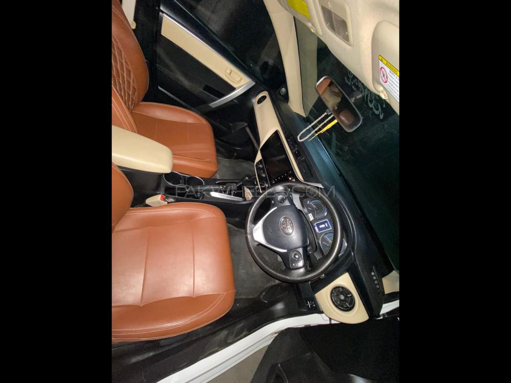 Toyota Corolla 2018 for Sale in Faisalabad Image-1