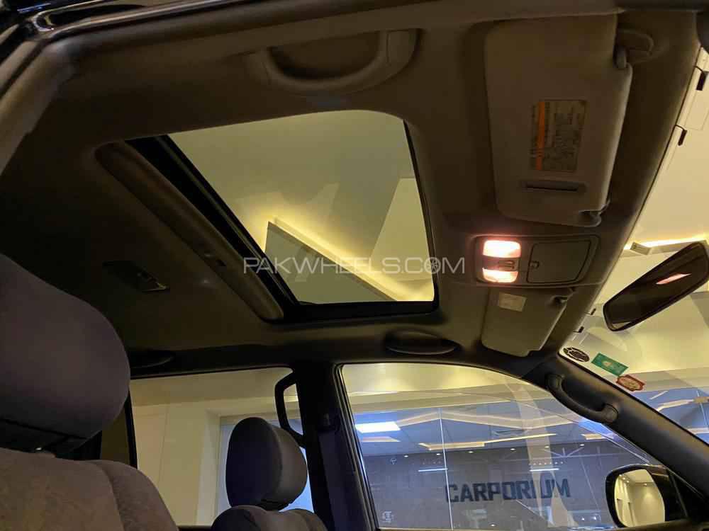 Toyota Prado 2005 for Sale in Peshawar Toyota Prado 2005 for Sale in Peshawar Image-11