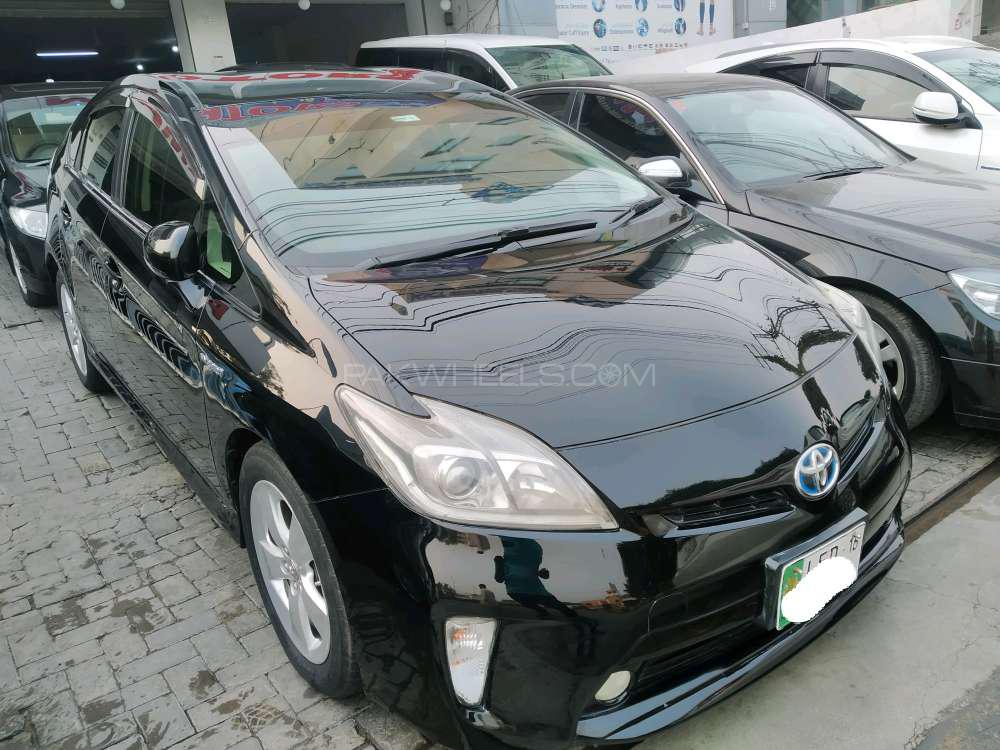 Toyota Prius 2012 for Sale in Lahore Toyota Prius 2012 for Sale in Lahore Image-2