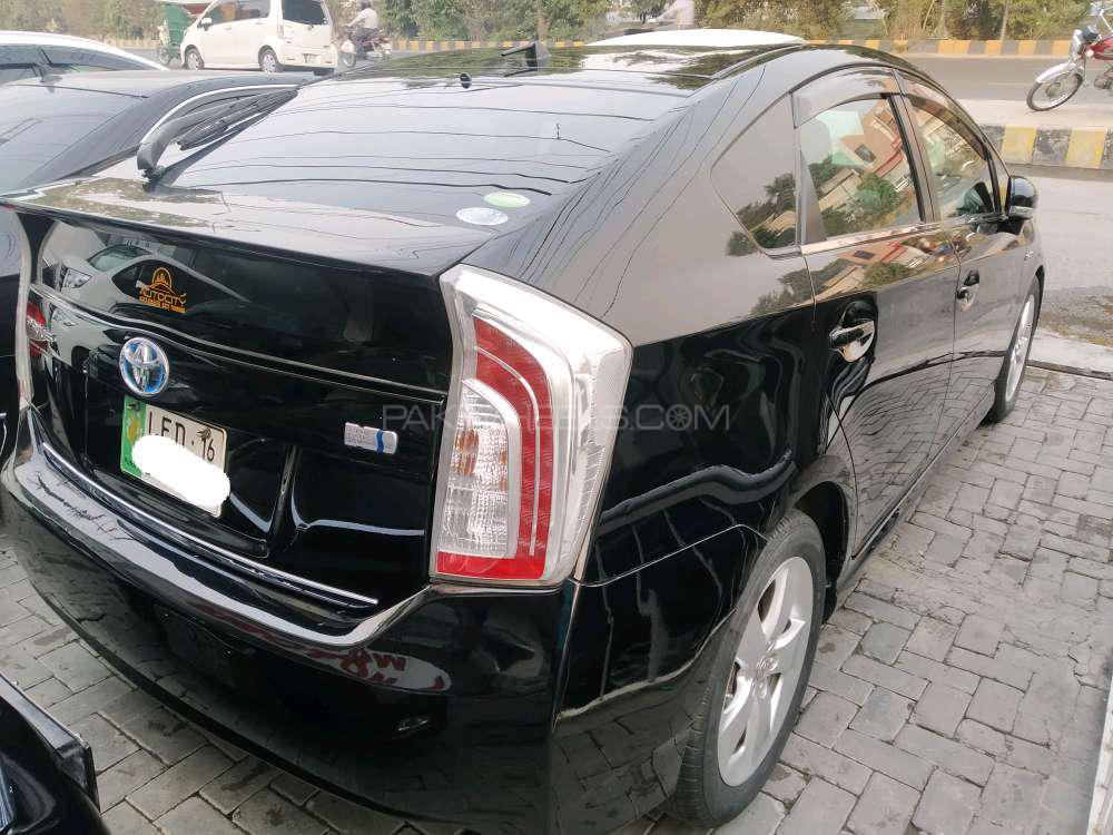 Toyota Prius 2012 for Sale in Lahore Toyota Prius 2012 for Sale in Lahore Image-11