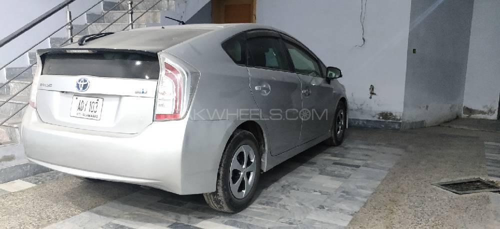 Toyota Prius 2013 for Sale in Swabi Toyota Prius 2013 for Sale in Swabi Image-5