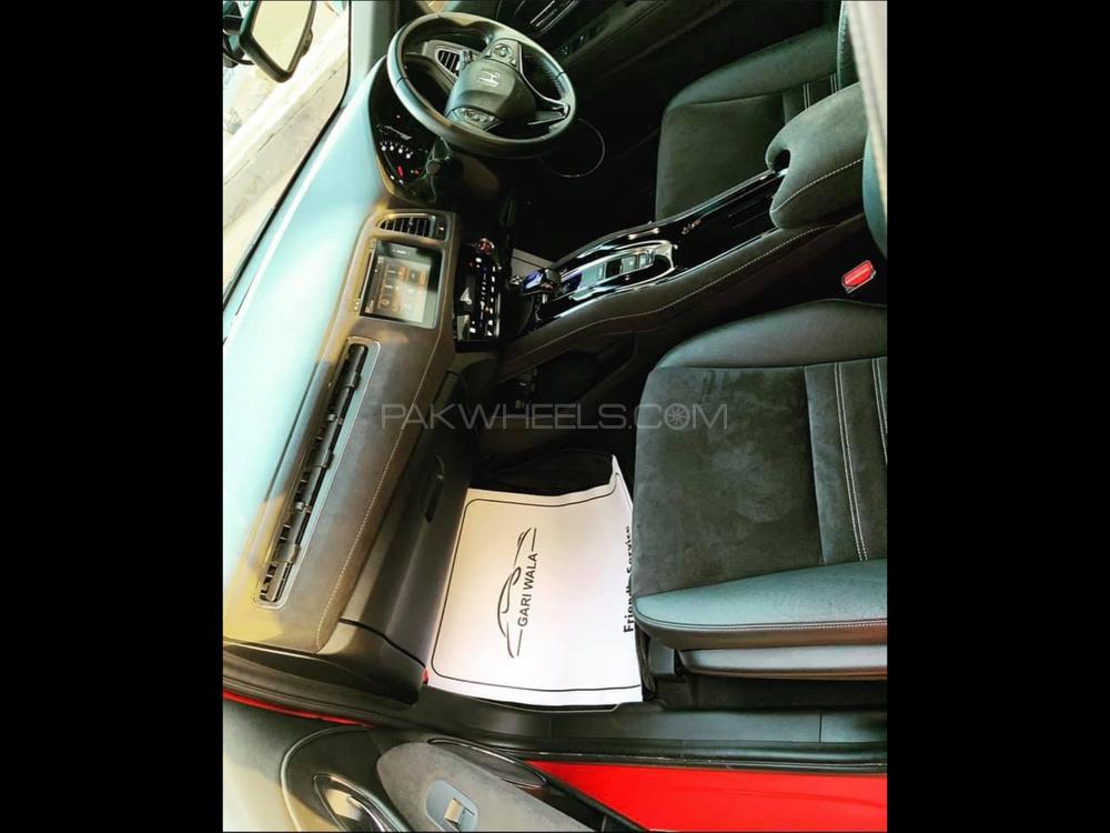 Honda Vezel 2016 for Sale in Karachi Honda Vezel 2016 for Sale in Karachi Image-16