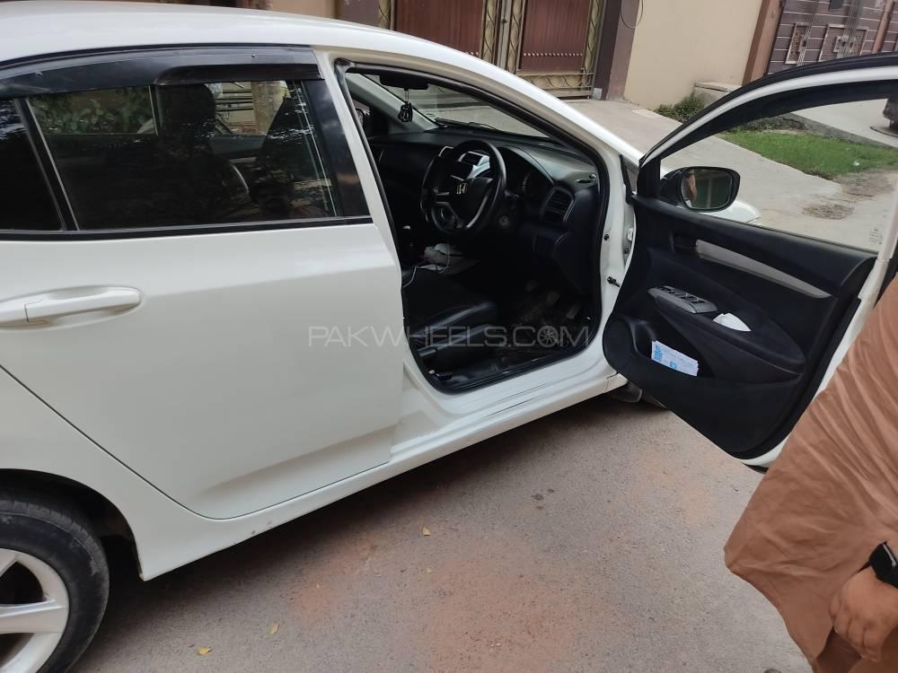 ہونڈا سٹی 2012 for Sale in فیصل آباد ہونڈا سٹی 2012 for Sale in فیصل آباد Image-8