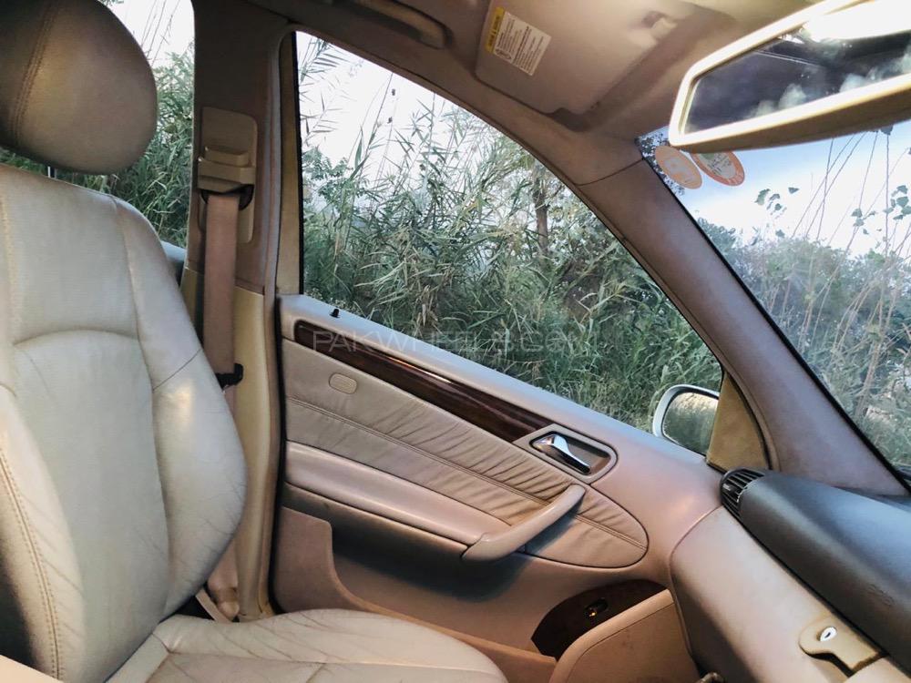 Mercedes Benz C Class 2002 for Sale in Peshawar Mercedes Benz C Class 2002 for Sale in Peshawar Image-2