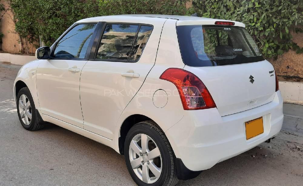 Suzuki Swift 2018 for Sale in Karachi Suzuki Swift 2018 for Sale in Karachi Image-4