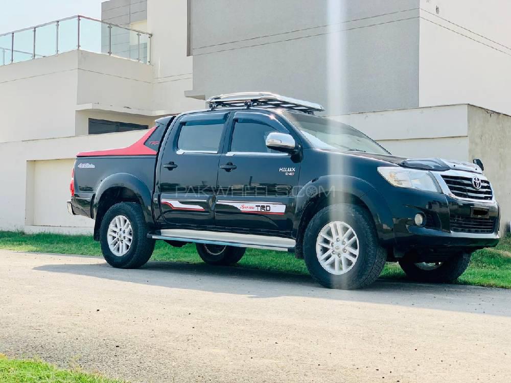Toyota Hilux 2014 for Sale in Jhang Toyota Hilux 2014 for Sale in Jhang Image-10