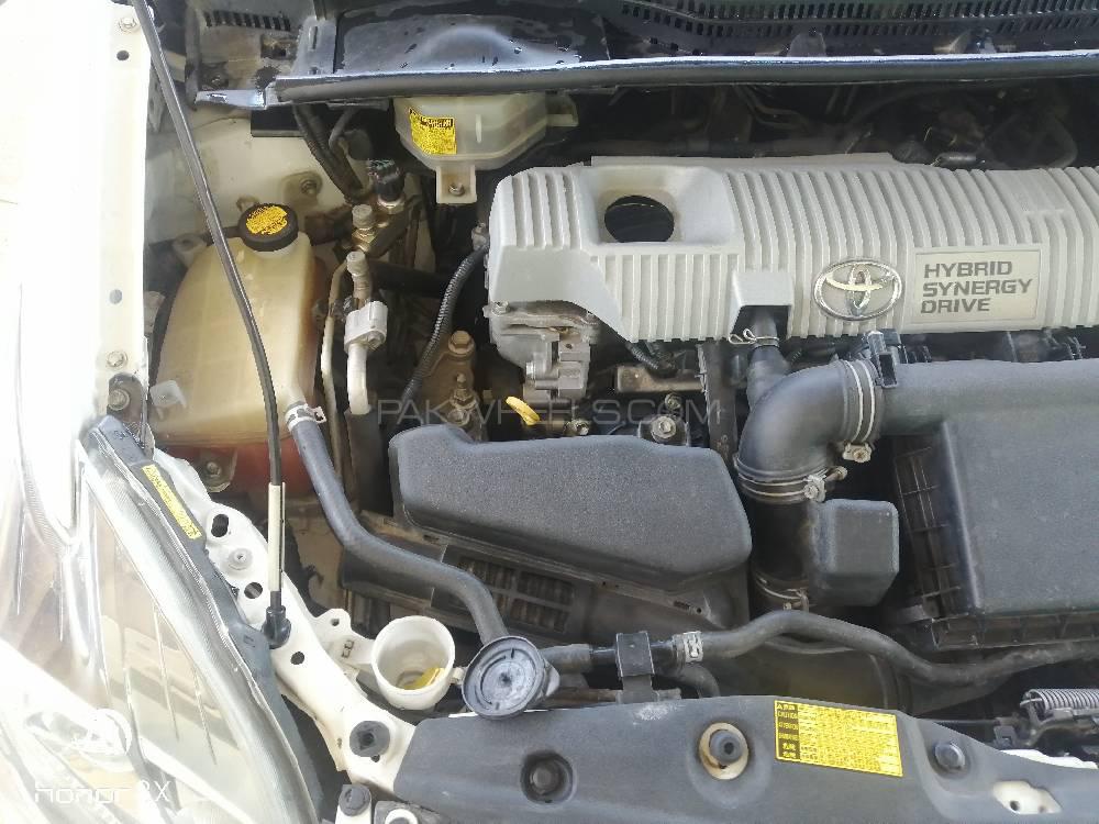 Toyota Prius 2013 for Sale in Peshawar Toyota Prius 2013 for Sale in Peshawar Image-6