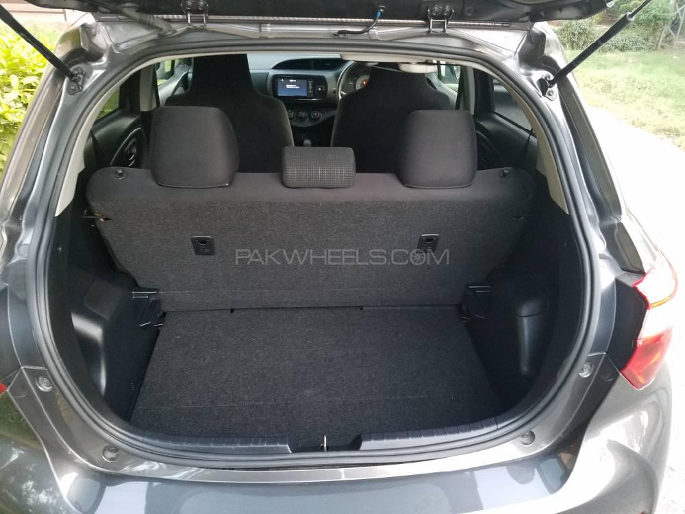 Toyota Vitz 2017 for Sale in Lahore Toyota Vitz 2017 for Sale in Lahore Image-9