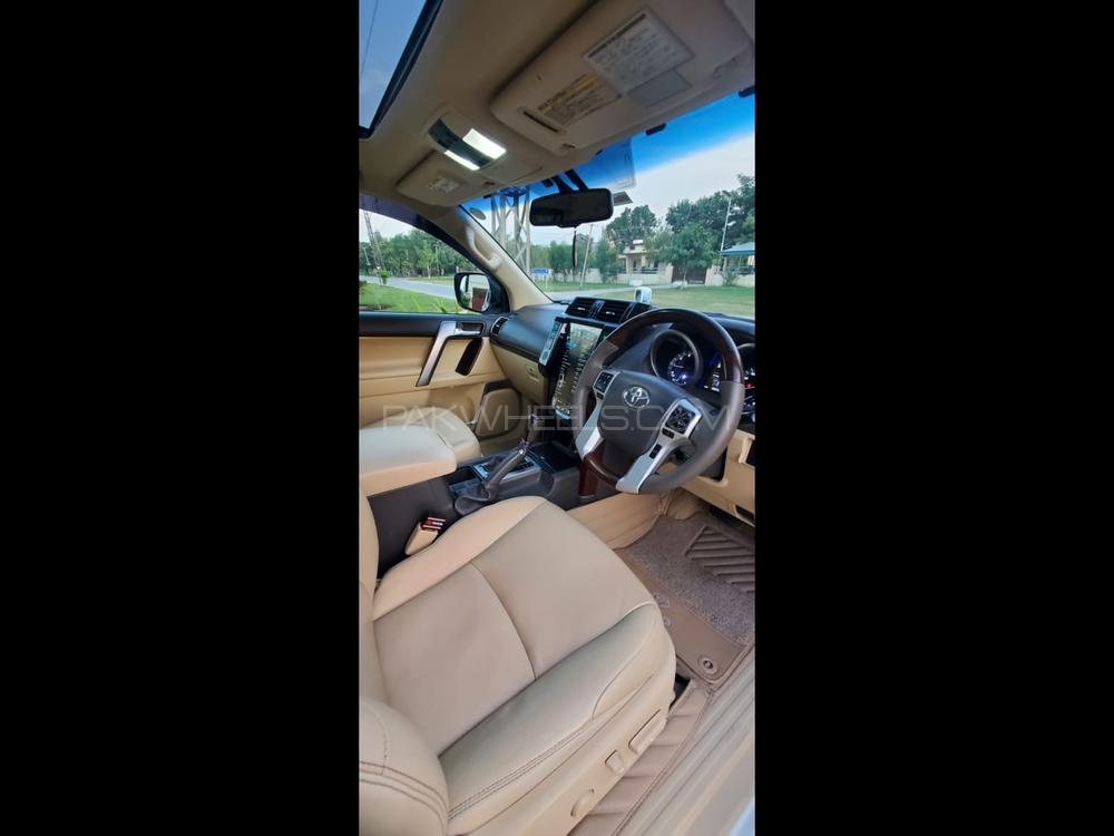 Toyota Prado 2013 for Sale in Sialkot Toyota Prado 2013 for Sale in Sialkot Image-5
