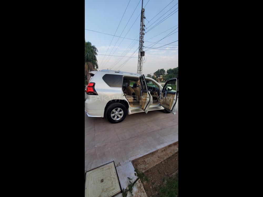 Toyota Prado 2013 for Sale in Sialkot Toyota Prado 2013 for Sale in Sialkot Image-8