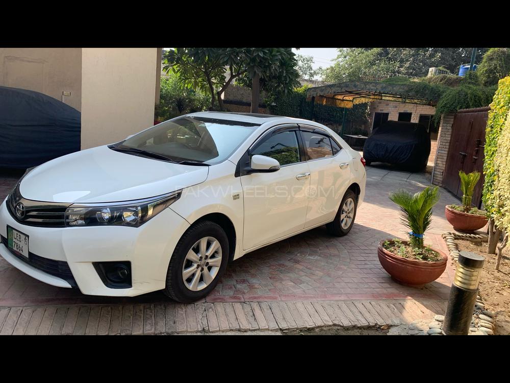 Toyota Corolla 2015 for Sale in Lahore Image-1