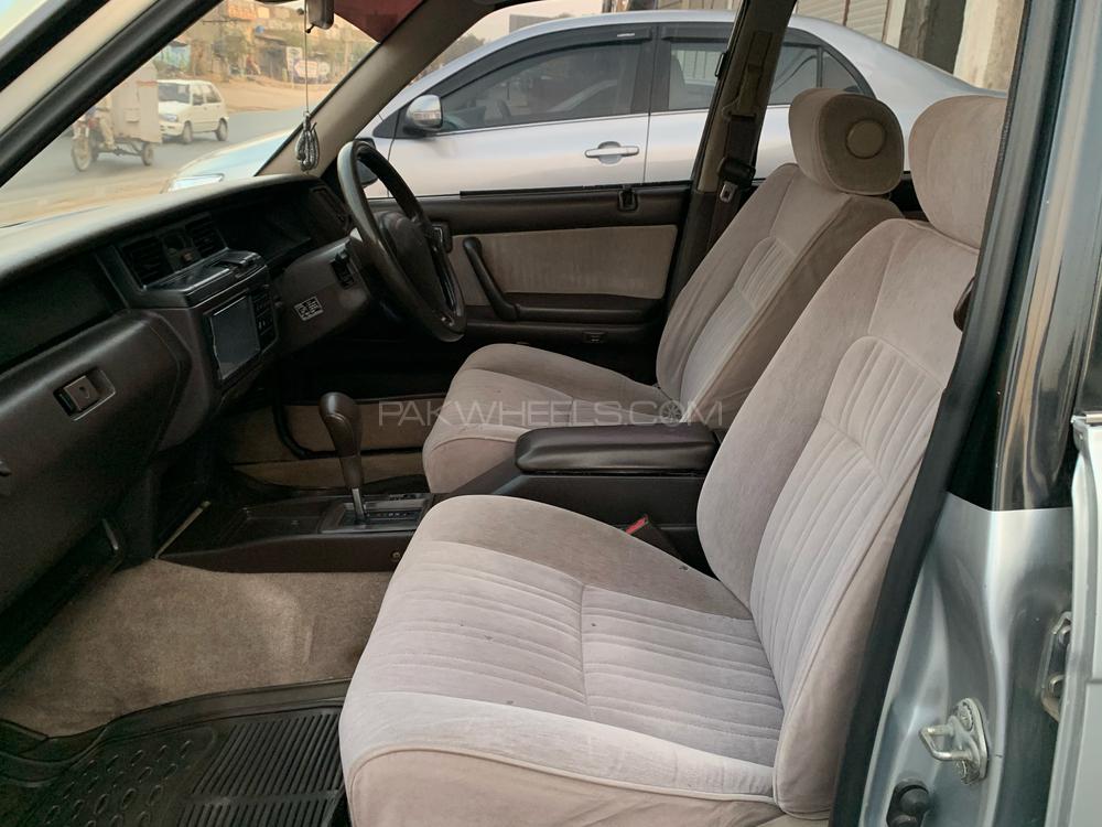 ٹویوٹا کراؤن 1995 for Sale in ساہیوال ٹویوٹا کراؤن 1995 for Sale in ساہیوال Image-4
