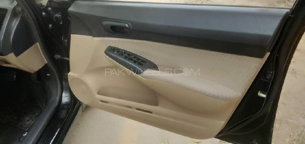 Honda Civic 2009 for Sale in Bahawalpur Honda Civic 2009 for Sale in Bahawalpur Image-9