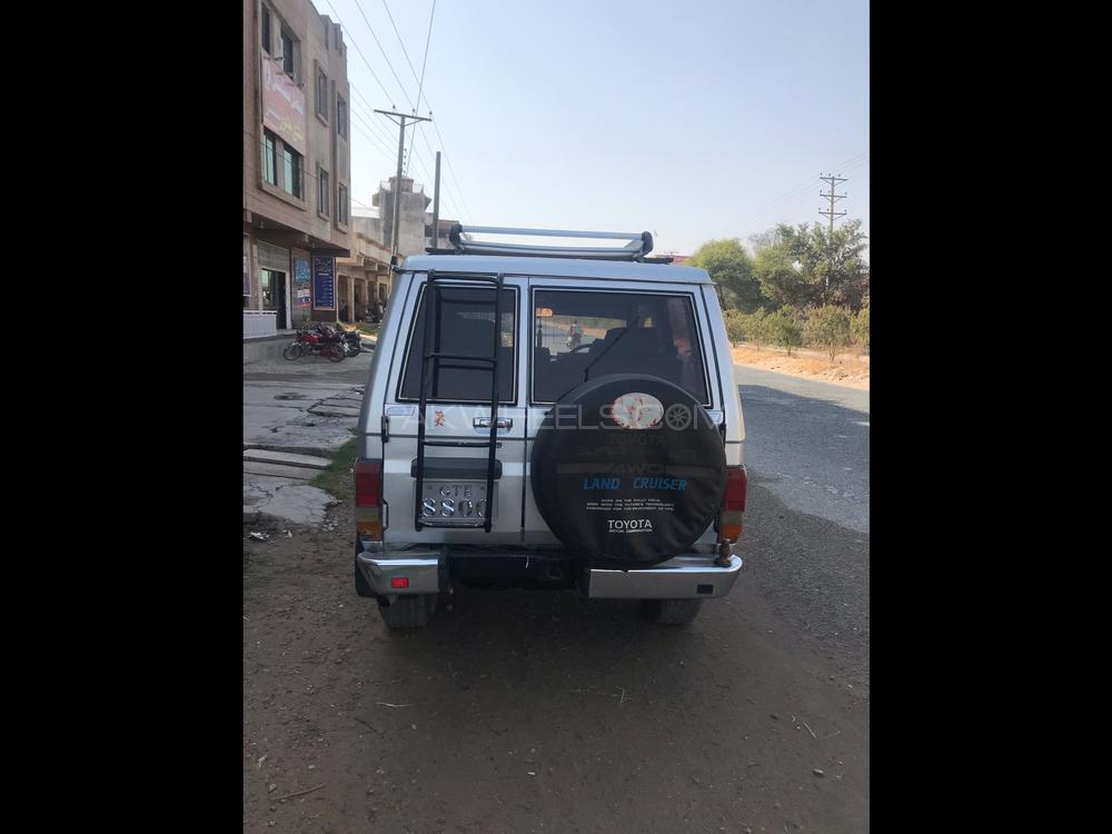 Toyota Land Cruiser 1986 for Sale in Kharian Image-1