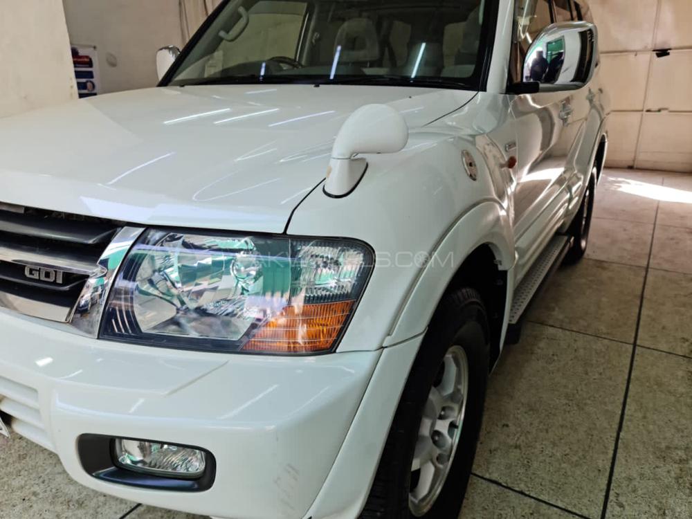 Mitsubishi Pajero 2002 for Sale in Sialkot Image-1